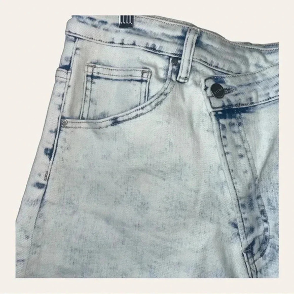 Women’s RISEN CROSS OVER DENIM JEAN SHORTS SIZE 2XL BLEACH DENIM WASH‎ CO… - Picture 5 of 12